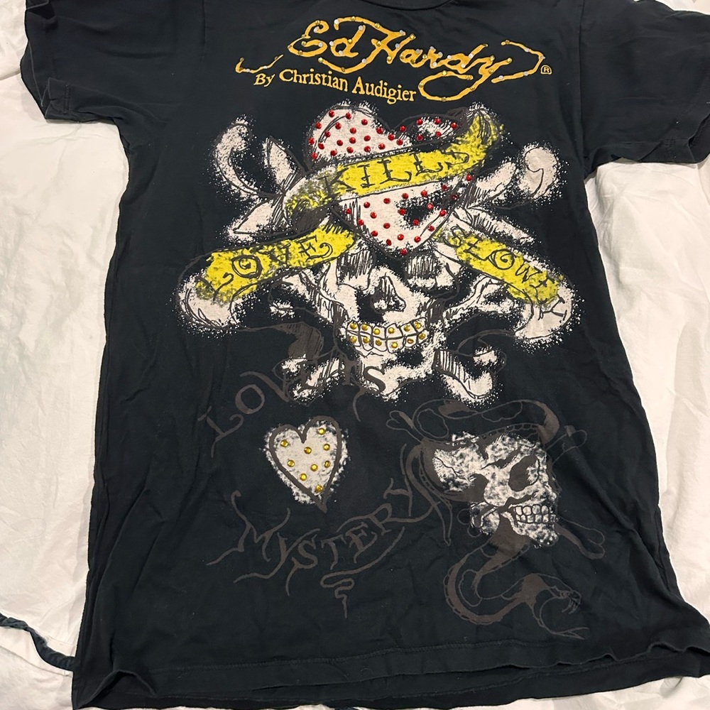 Ed Hardy Black Tee with Bold Graphic